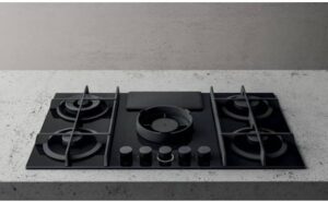 Depannage-Reparation-Plaque-Gaz-Avec-hotte-Integree-Elica-NikolaTesla-Flame