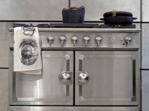 SAV-Depannage-Reparation-Cuisiniere-Piano-de-Cuisson-Godin-Grande-Largeur-Paris-France